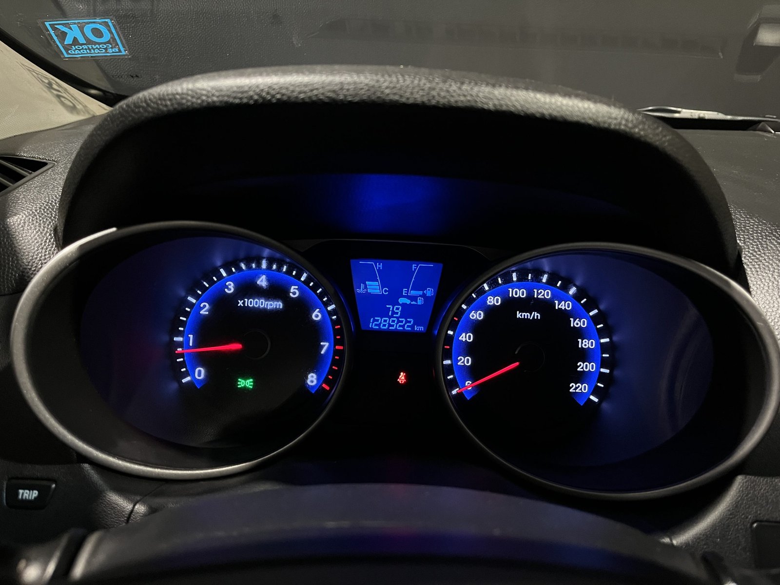 Hyundai TUCSON GL 2.0 MT 2015 - Imagen 16 de 18