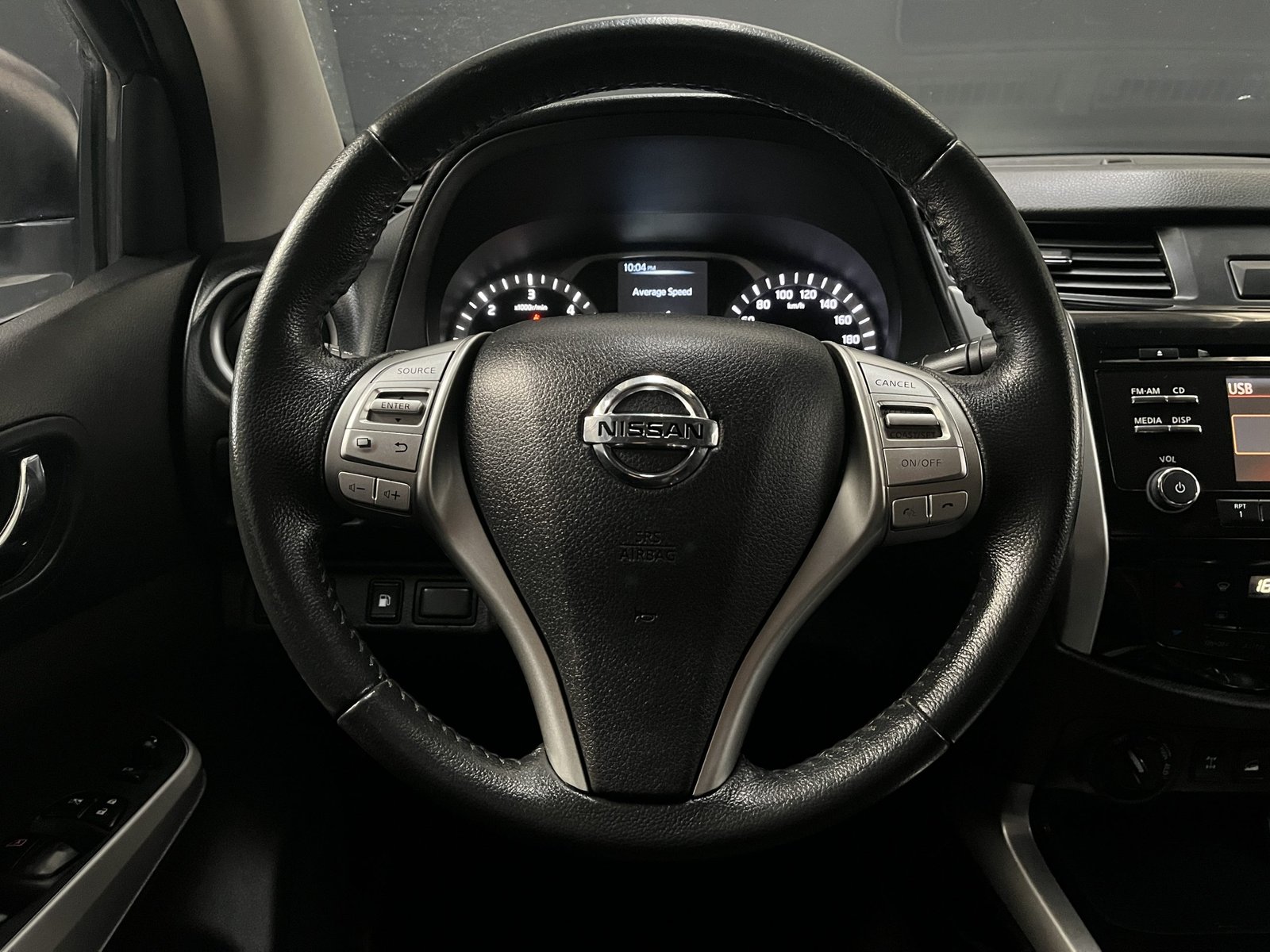 Nissan NP300 DCAB LE 4X4 2.3 AUT 2017 - Imagen 18 de 18