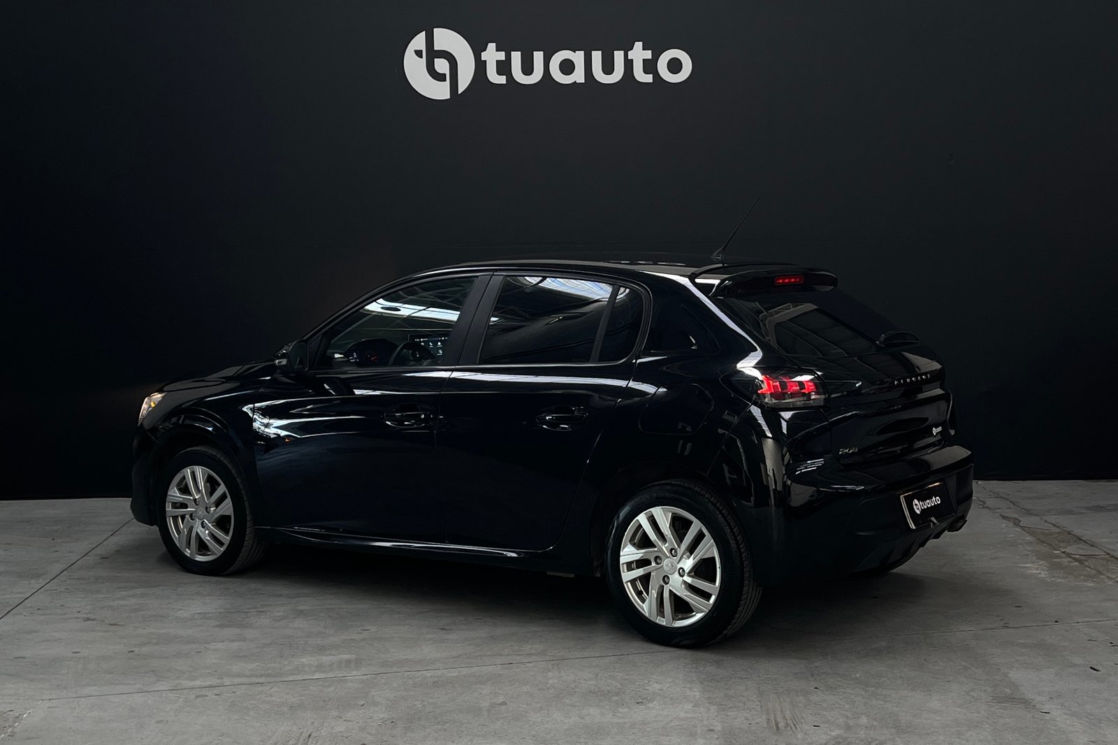 Peugeot 208 STYLE 1.2 MT 2023 - Imagen 6 de 19