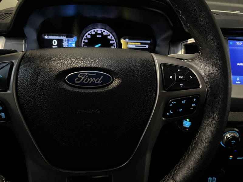 Ford RANGER LIMITED DCAB 4X4 3.2 AUT 2022 - Imagen 16 de 19