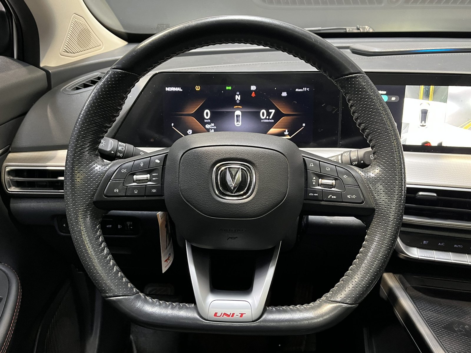Changan UNI-T ELITE 1.5 AUT 2022 - Imagen 15 de 18