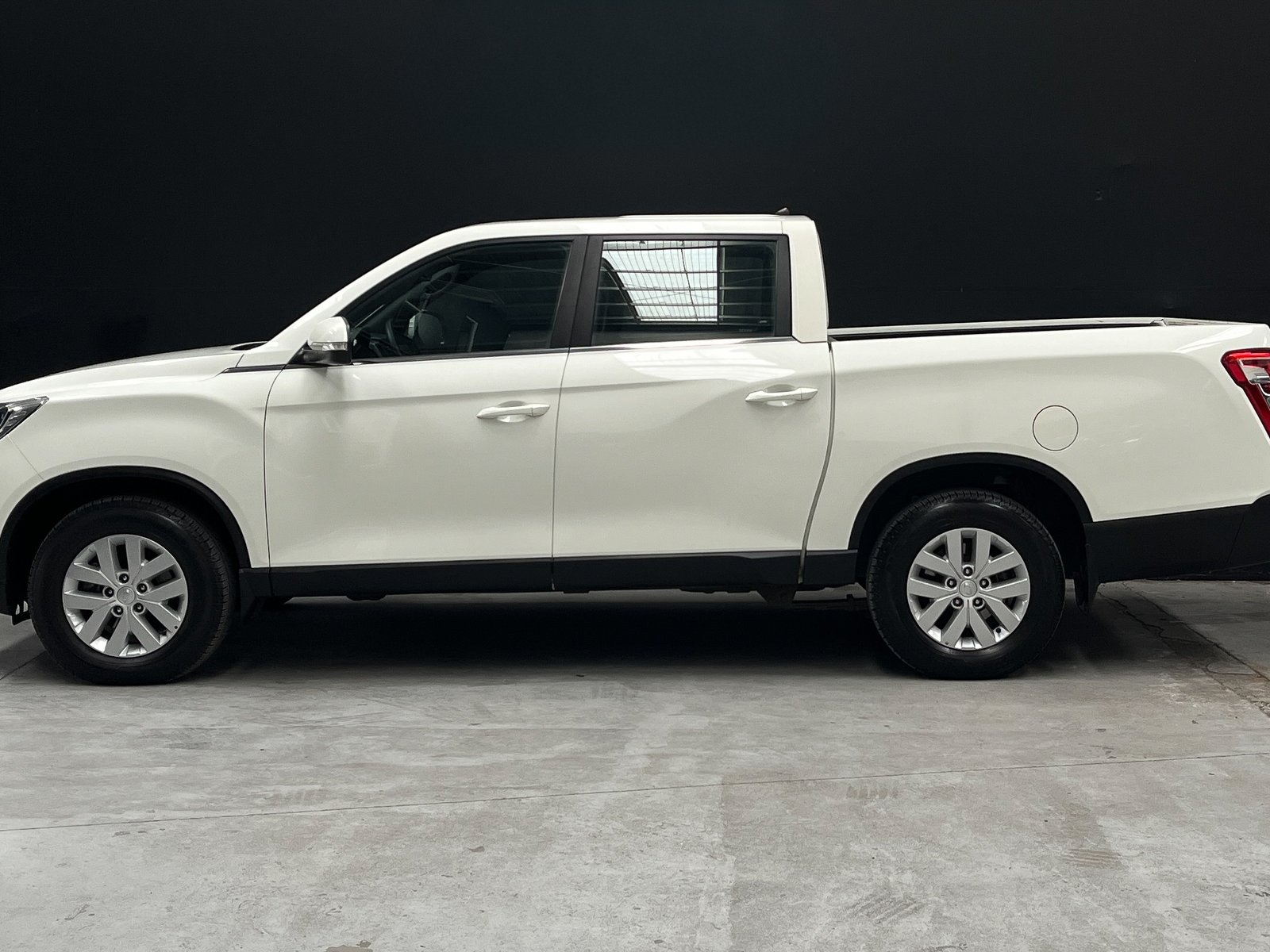 SsangYong MUSSO GRAND 4X4 2.2 2024 - Foto 4 de 14