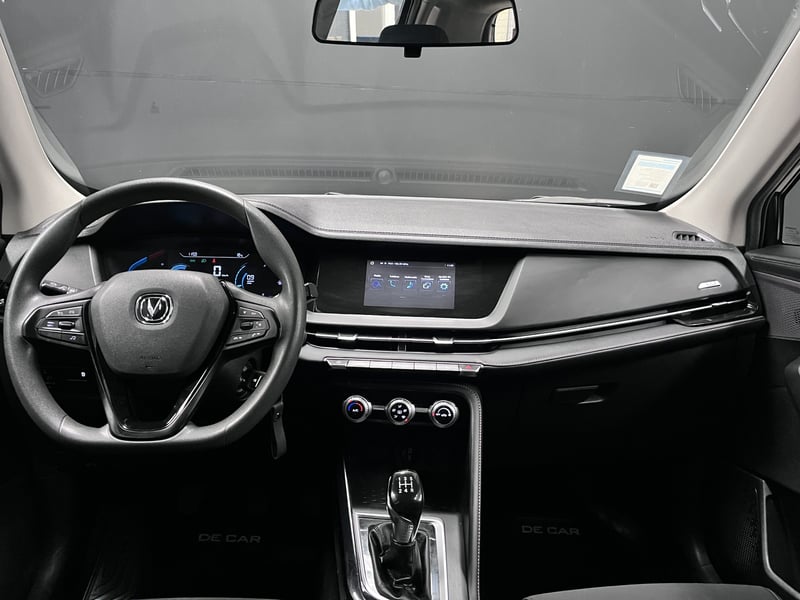 Changan CS15 HB 4X2 1.5 COM 2025 - Imagen 13 de 19