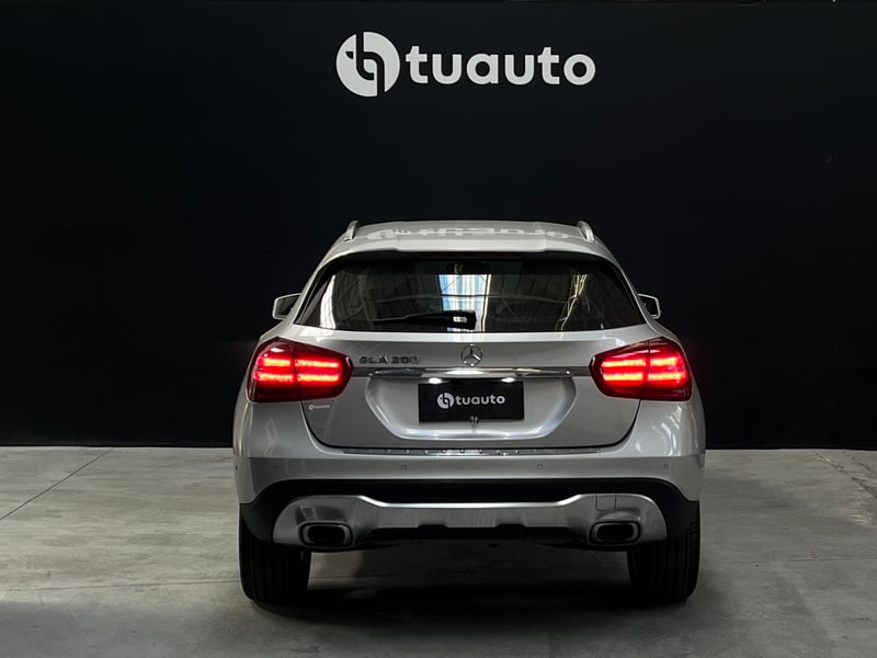 Mercedes-Benz GLA200 1.6 AUT 2018 - Imagen 5 de 19