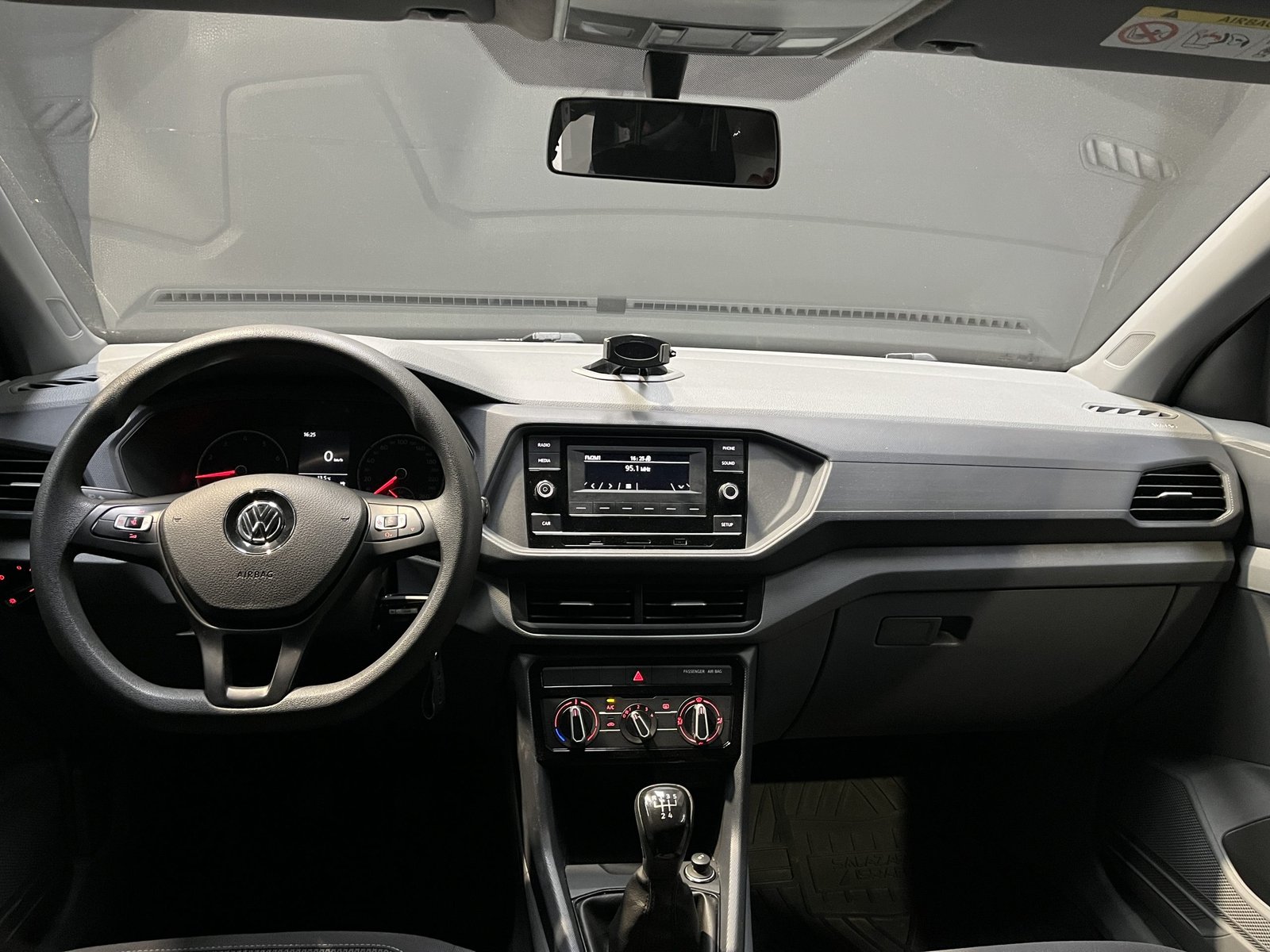 Volkswagen T-CROSS TRENDLINE 1.6 2020 - Imagen 18 de 19
