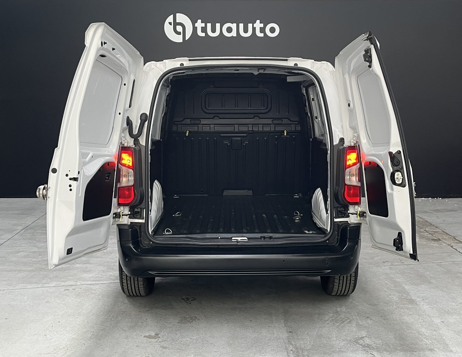 Citroën CITROEN BERLINGO 1.5 HDI MT 2025 - Imagen 6 de 14