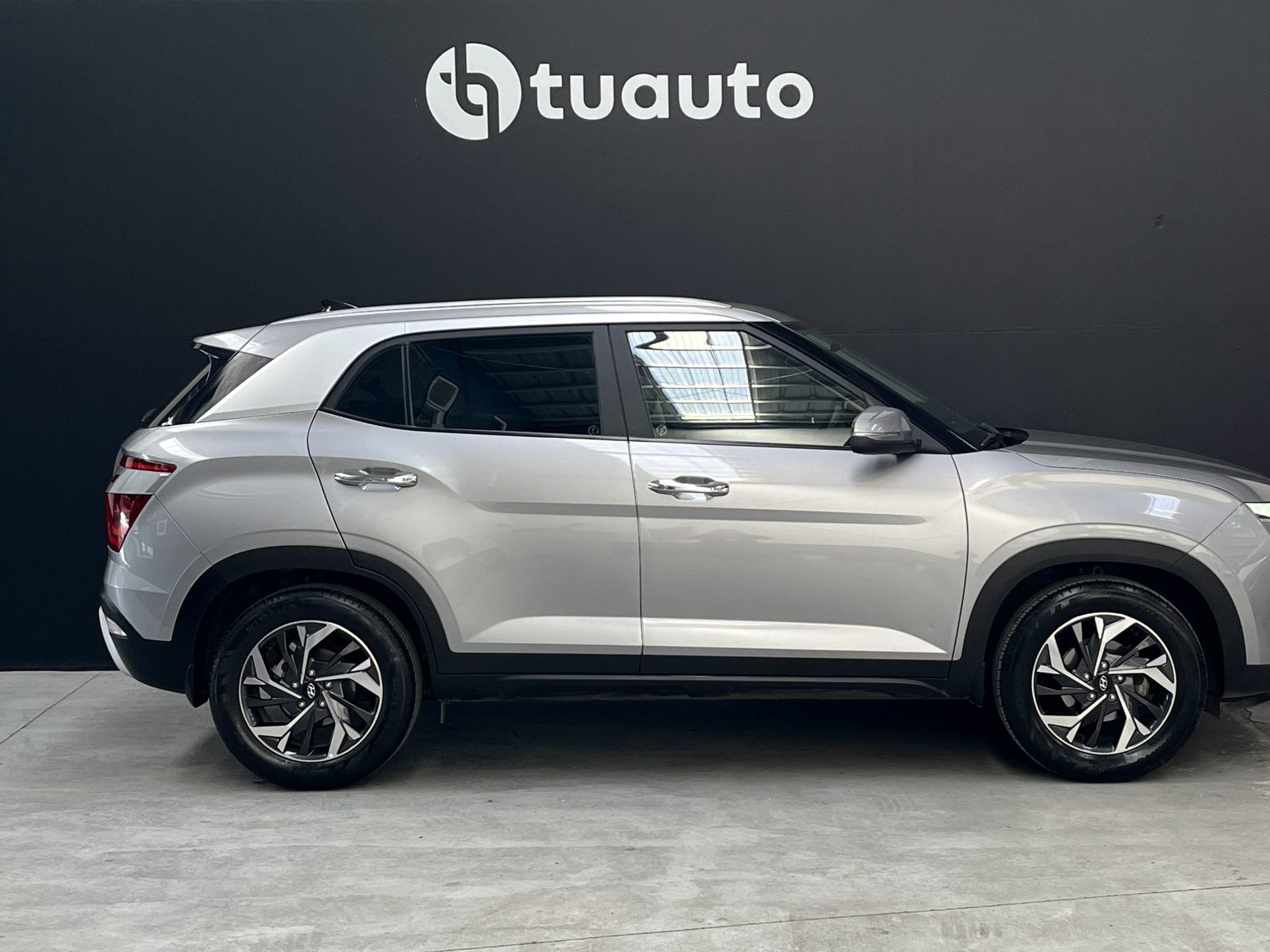 Hyundai CRETA CVT DESIGN 1.5 2024 - Foto 3 de 18