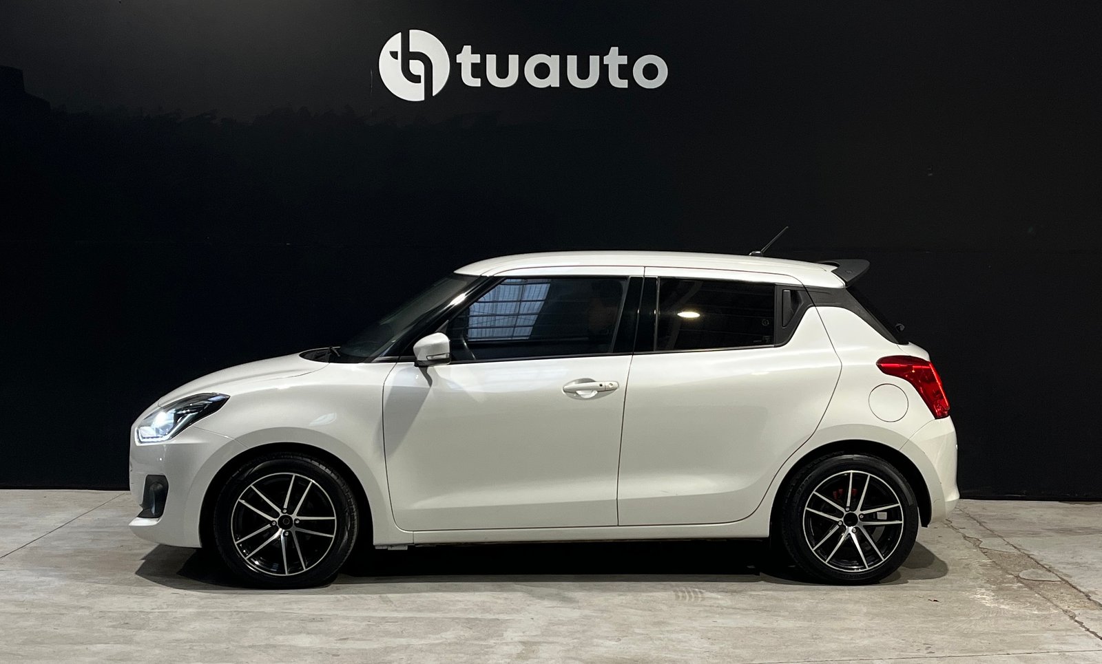 Suzuki SWIFT GLX HB 1.0 2018 - Imagen 7 de 19