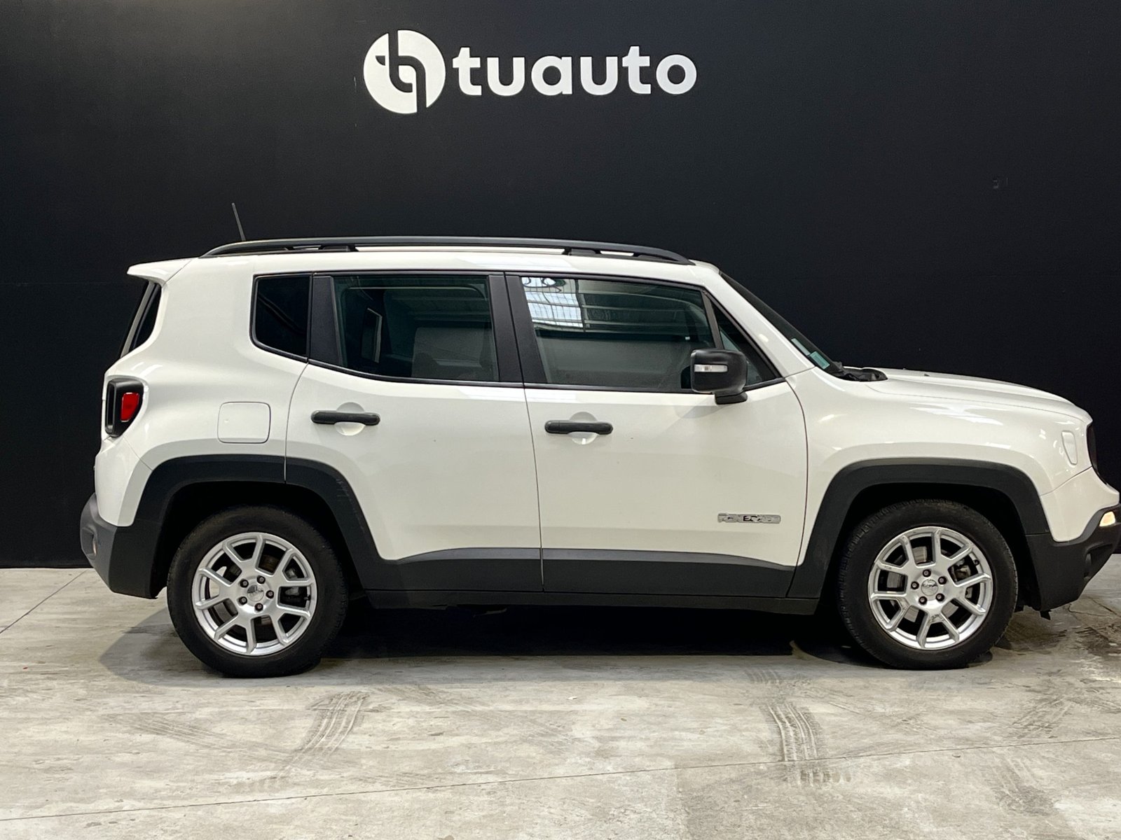 Jeep RENEGADE SPORT LX 1.8 AUT 2020 - Foto 3 de 18