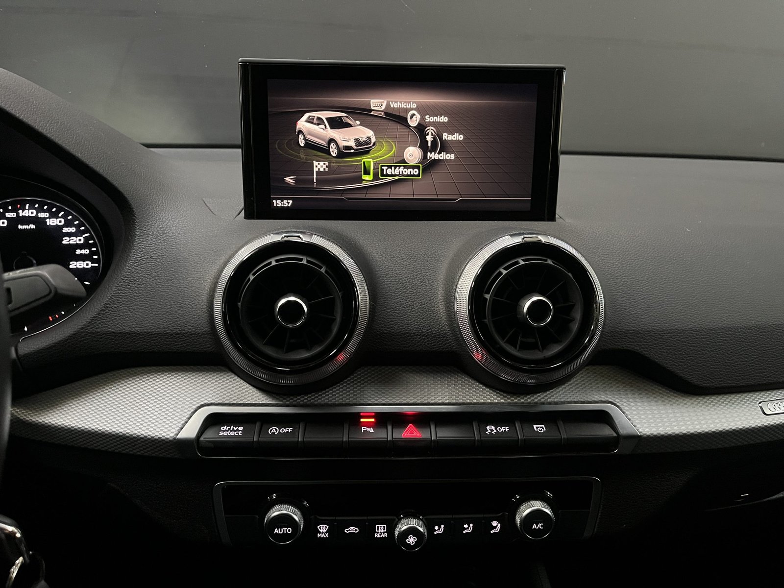 AUDI Q2 35 TFSI 1.4 AUT 2022 - Imagen 12 de 20