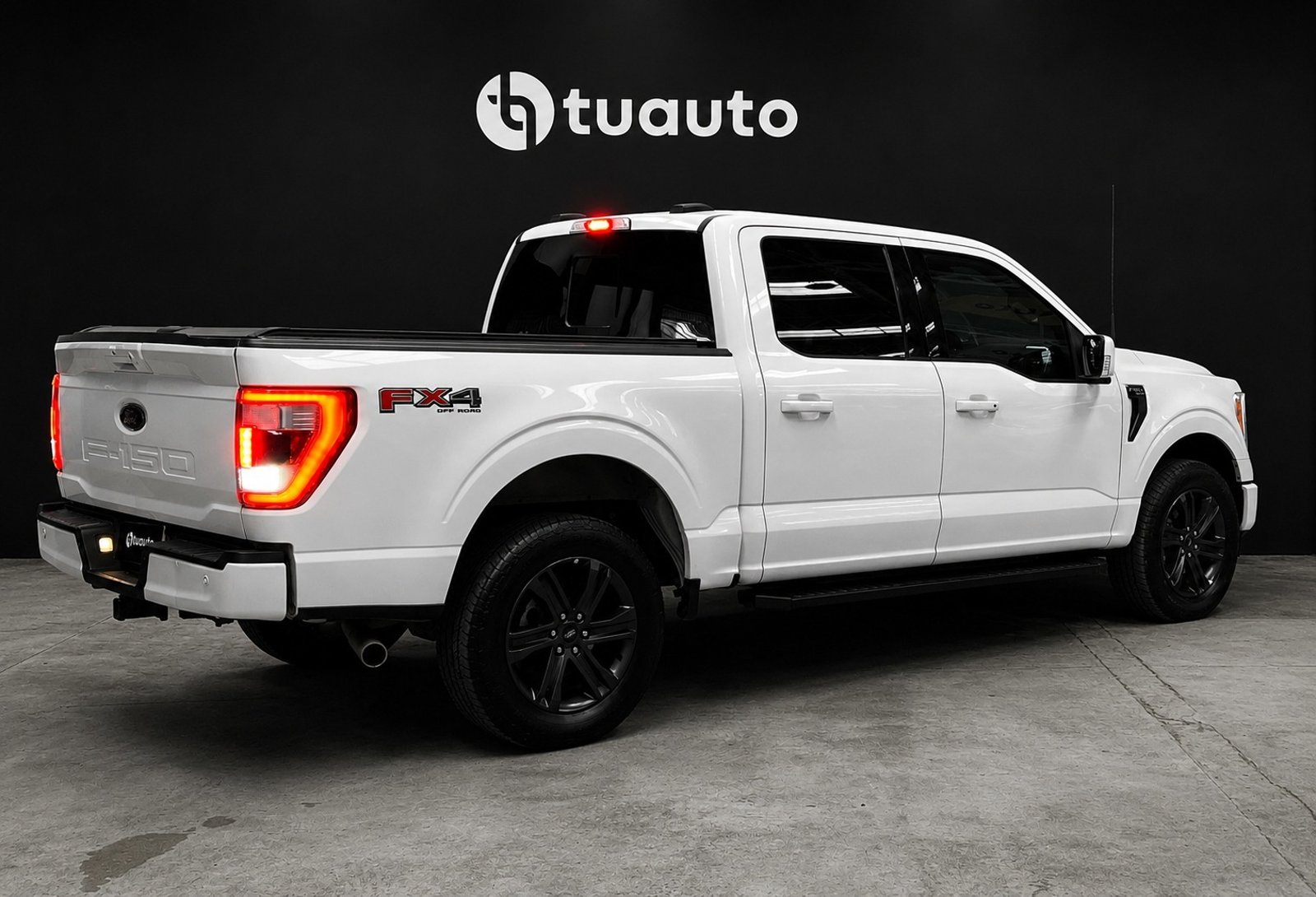 Ford F-150 LARIAT SPORT 4X4 5.0L AUT 2024 - Imagen 3 de 19