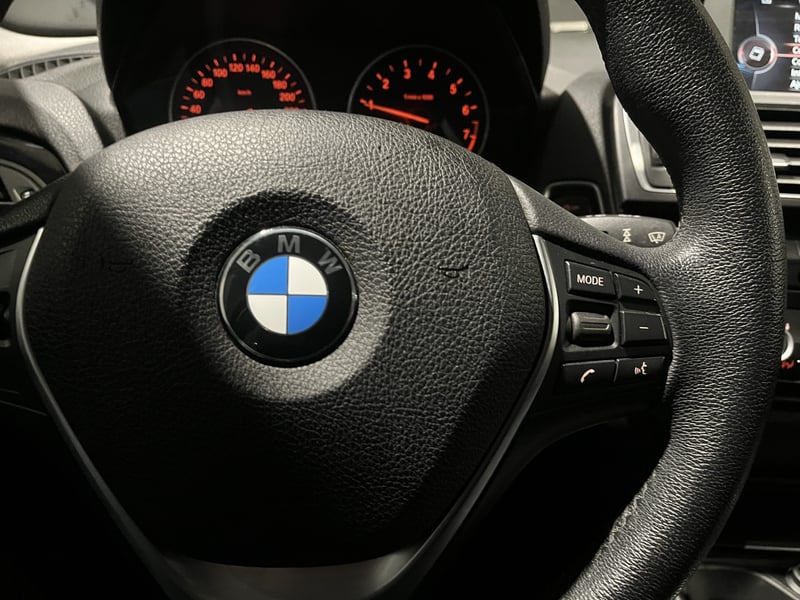 BMW 118 I LCI 1.5 AUT 2017 - Imagen 15 de 19