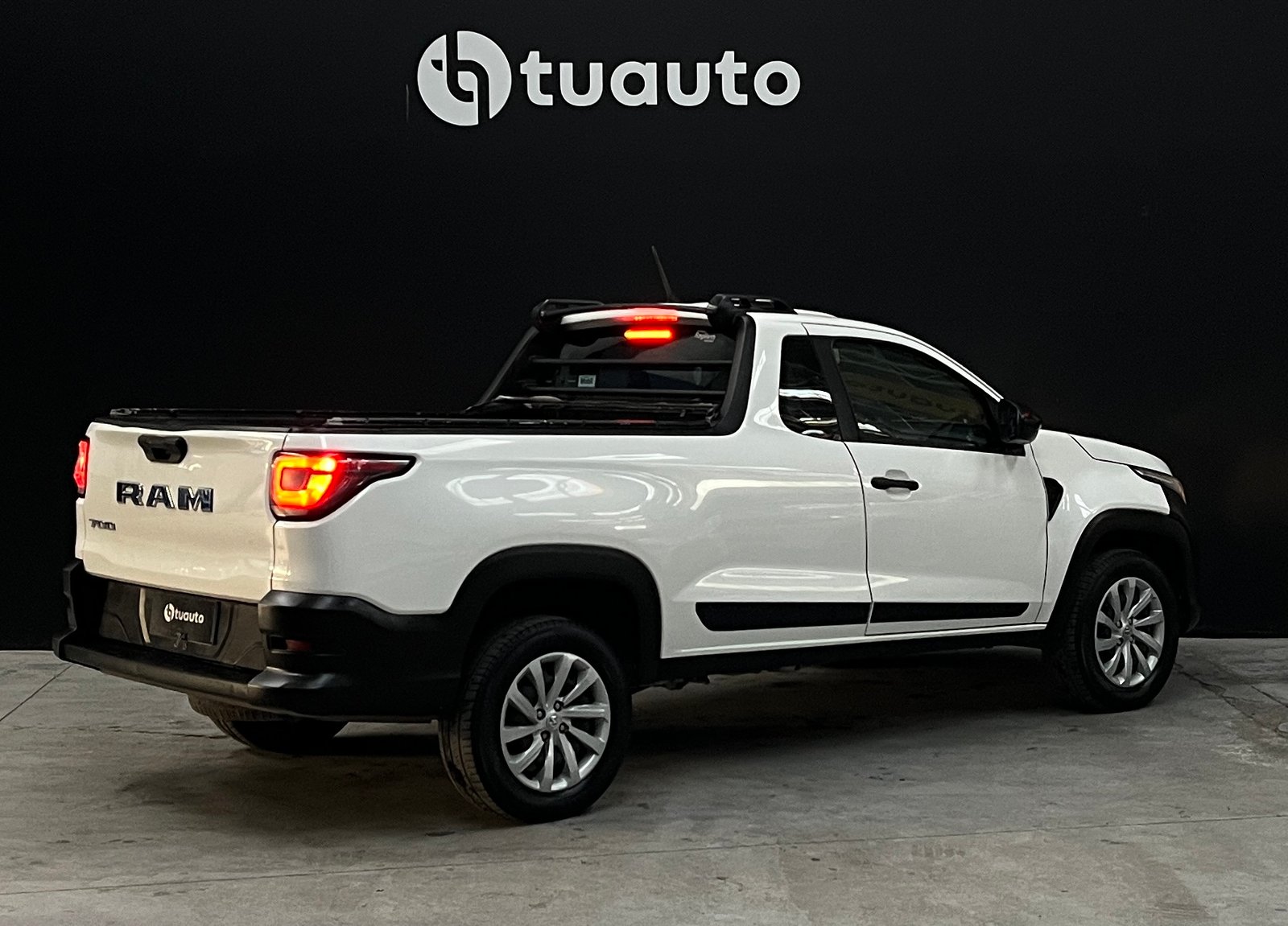 RAM 700 SLT 1.4 MT 2022 - Imagen 3 de 18