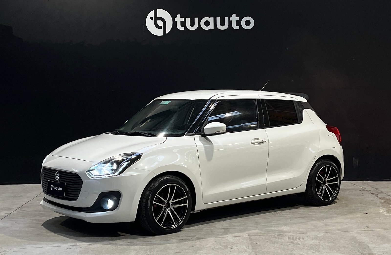 Suzuki SWIFT GLX HB 1.0 2018 - Imagen 8 de 19
