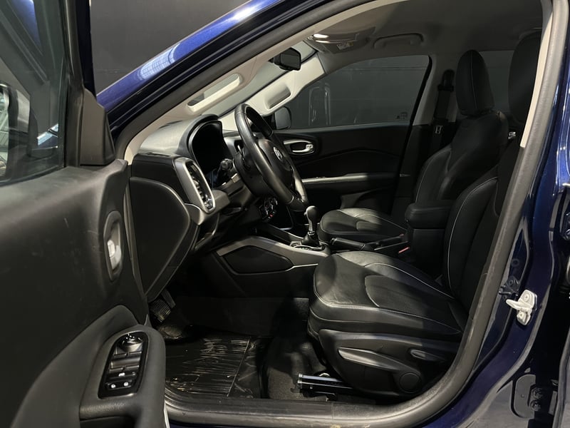 RAM 1000 BIG HORN FWD BZ 1.8 AUT 2024 - Imagen 9 de 19