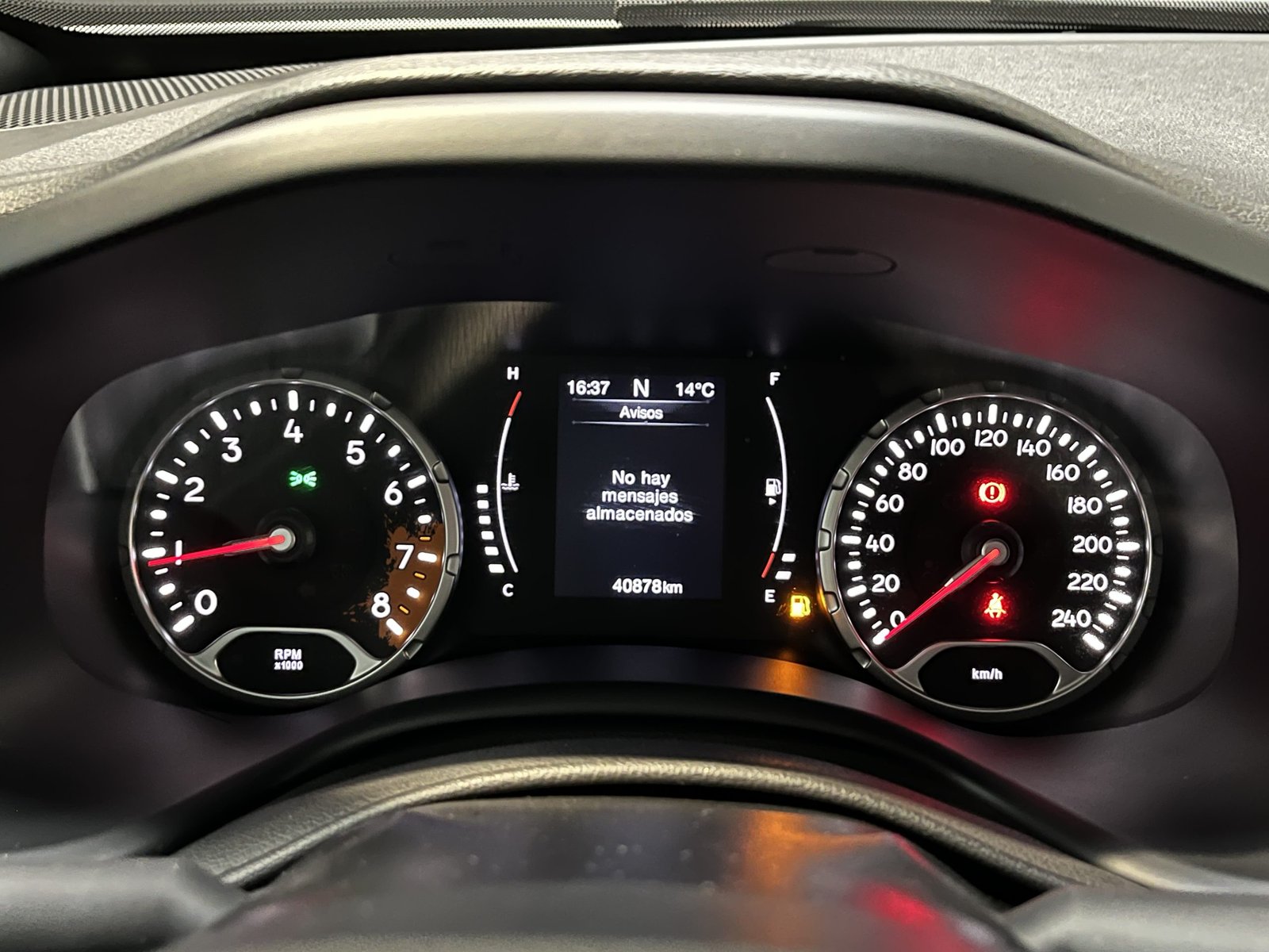 Jeep RENEGADE SPORT LX 1.8 AUT 2020 - Imagen 17 de 18