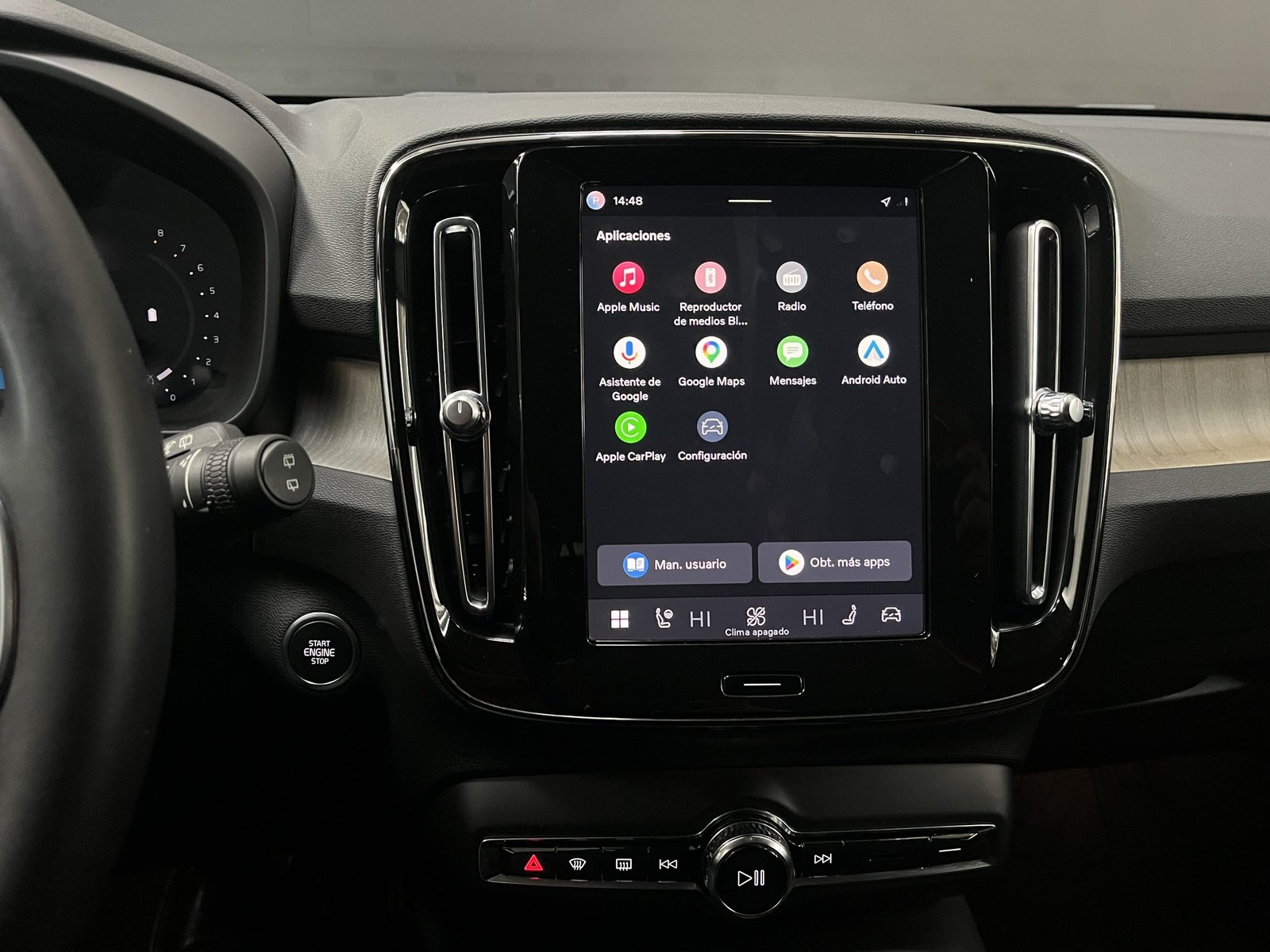 Volvo XC40 B4 PLUS 2.0 AUT 2024 - Imagen 16 de 17