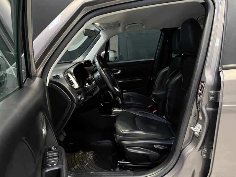 Jeep RENEGADE LONGITUDE 1.8 AUT 2020 - Imagen 11 de 19