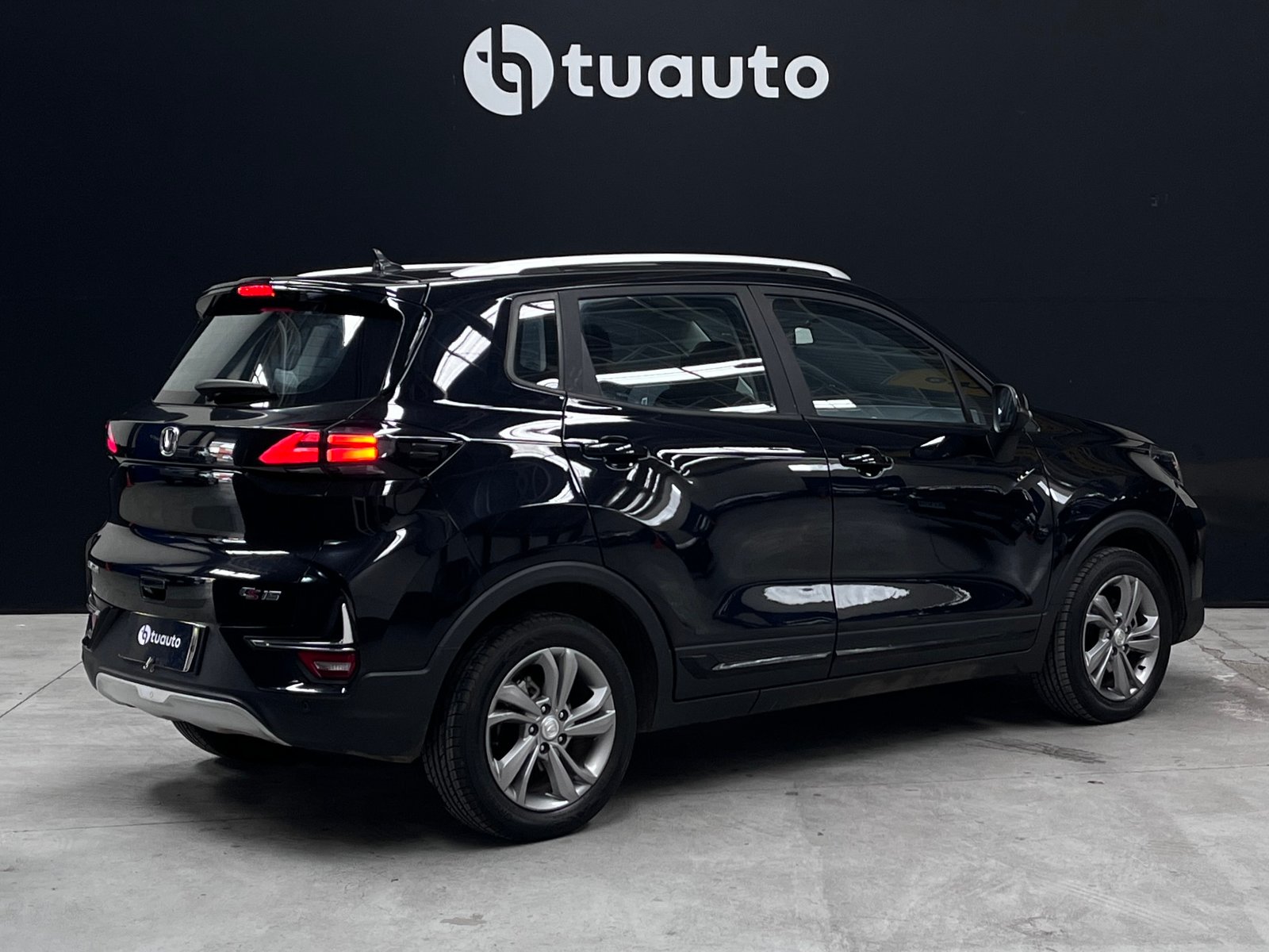 Changan CS15 HB 4X2 1.5 COM 2025 - Foto 4 de 19