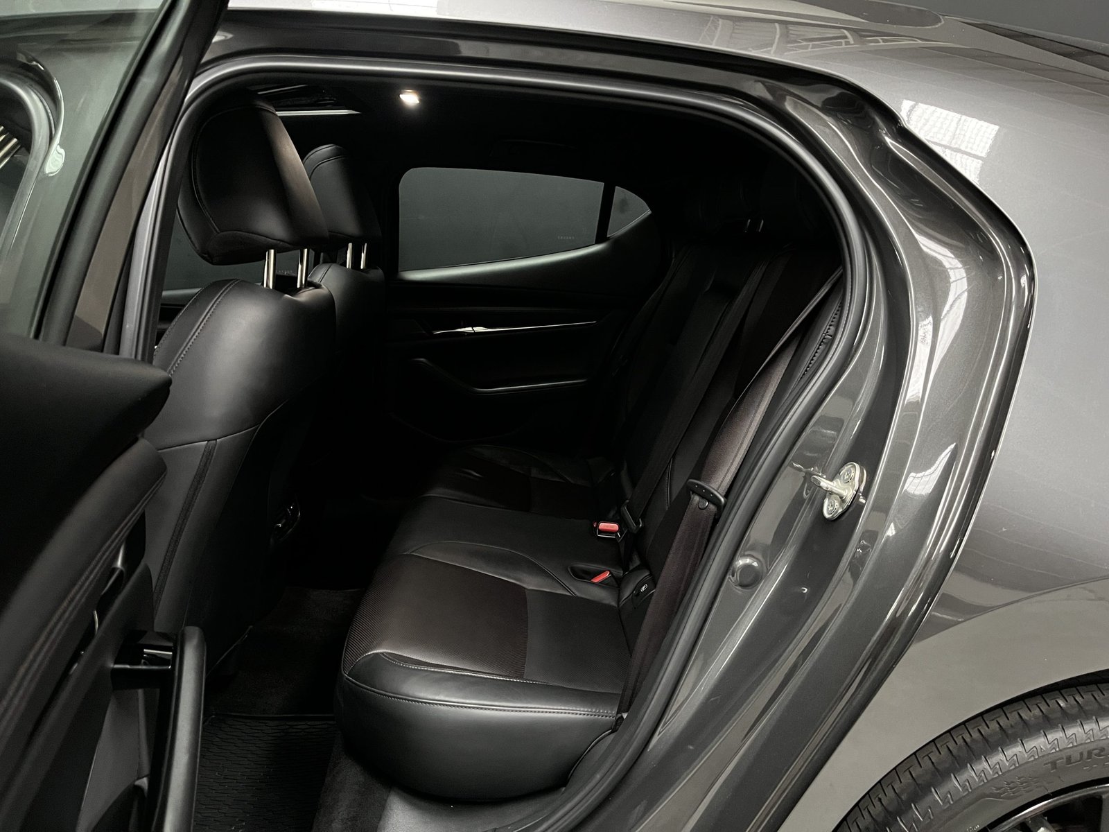 Mazda 3 HB 4X2 2.5 AUT 2023 - Imagen 9 de 17