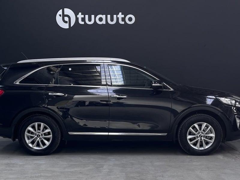 Kia SORENTO EX 2.2 MT 2017 - Imagen 3 de 16