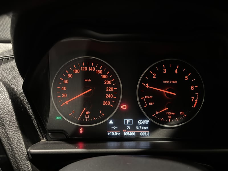 BMW 118 I LCI 1.5 AUT 2017 - Imagen 17 de 19