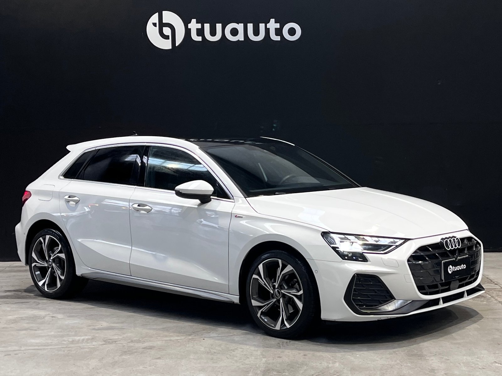Audi A3 SPORTBACK 1.5 AUT S-LINE 2026 - Foto 2 de 17