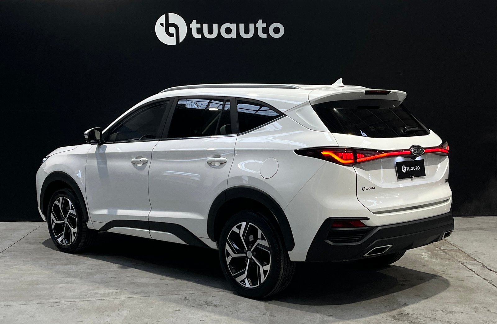 JAC JS8 LUXURY 1.5 AUT 2023 - Imagen 6 de 19