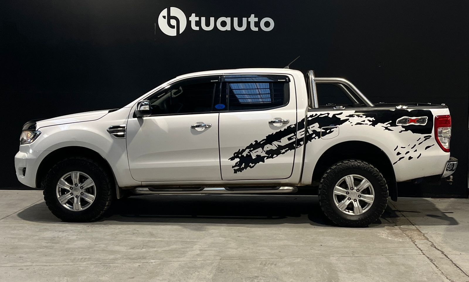 Ford RANGER XLT 4X4 MT 3.2 2023 - Imagen 5 de 14