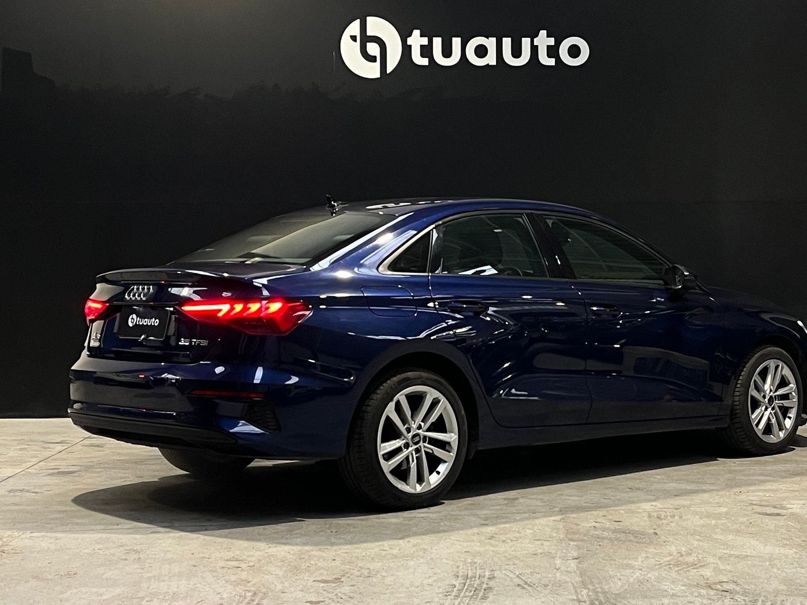 Audi A3 SEDAN 35 TFSI 1.4 AUT 2024 - Foto 4 de 16