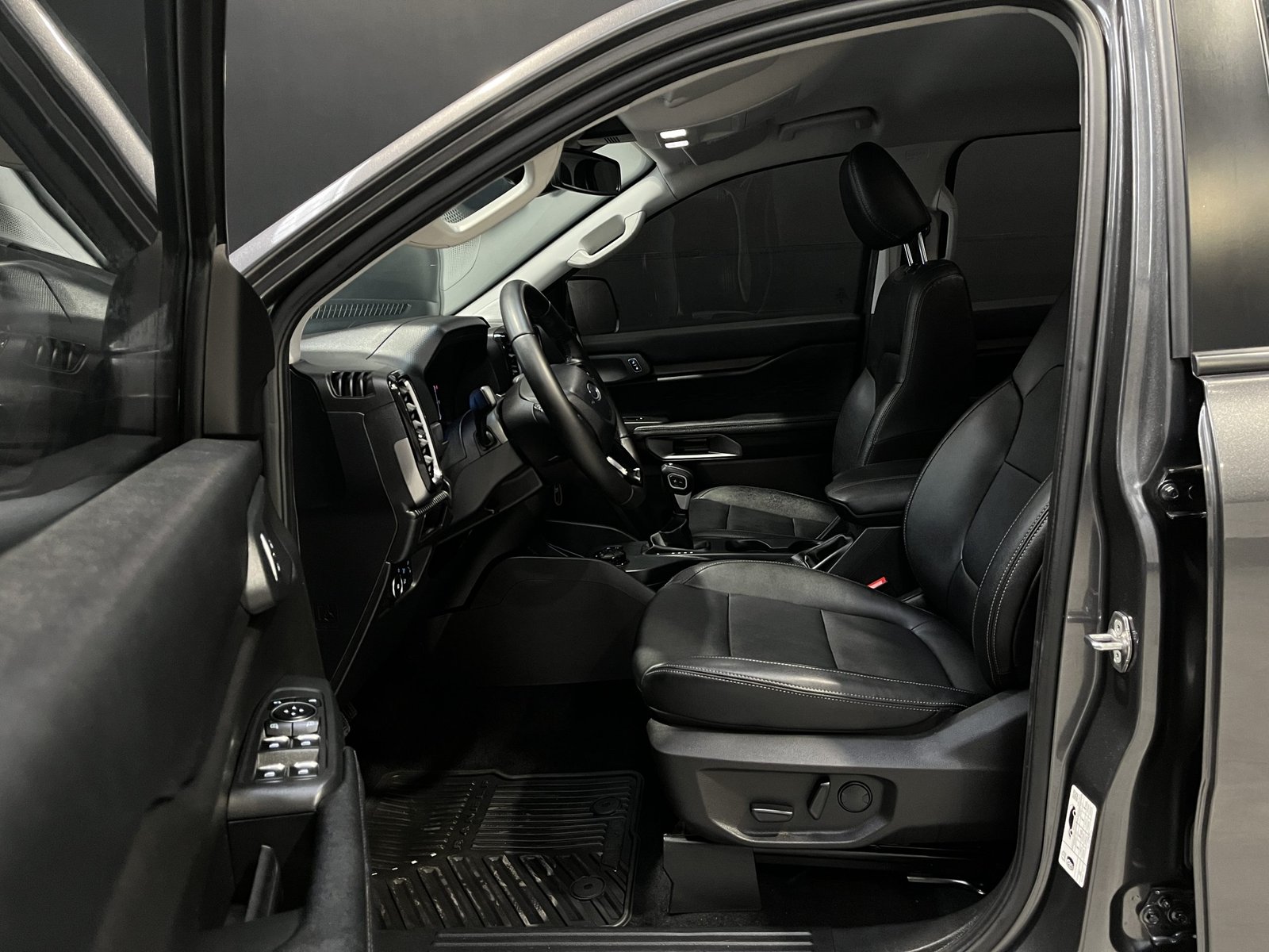 Ford RANGER XLT 4X4 2.0 AUT 2024 - Imagen 7 de 15