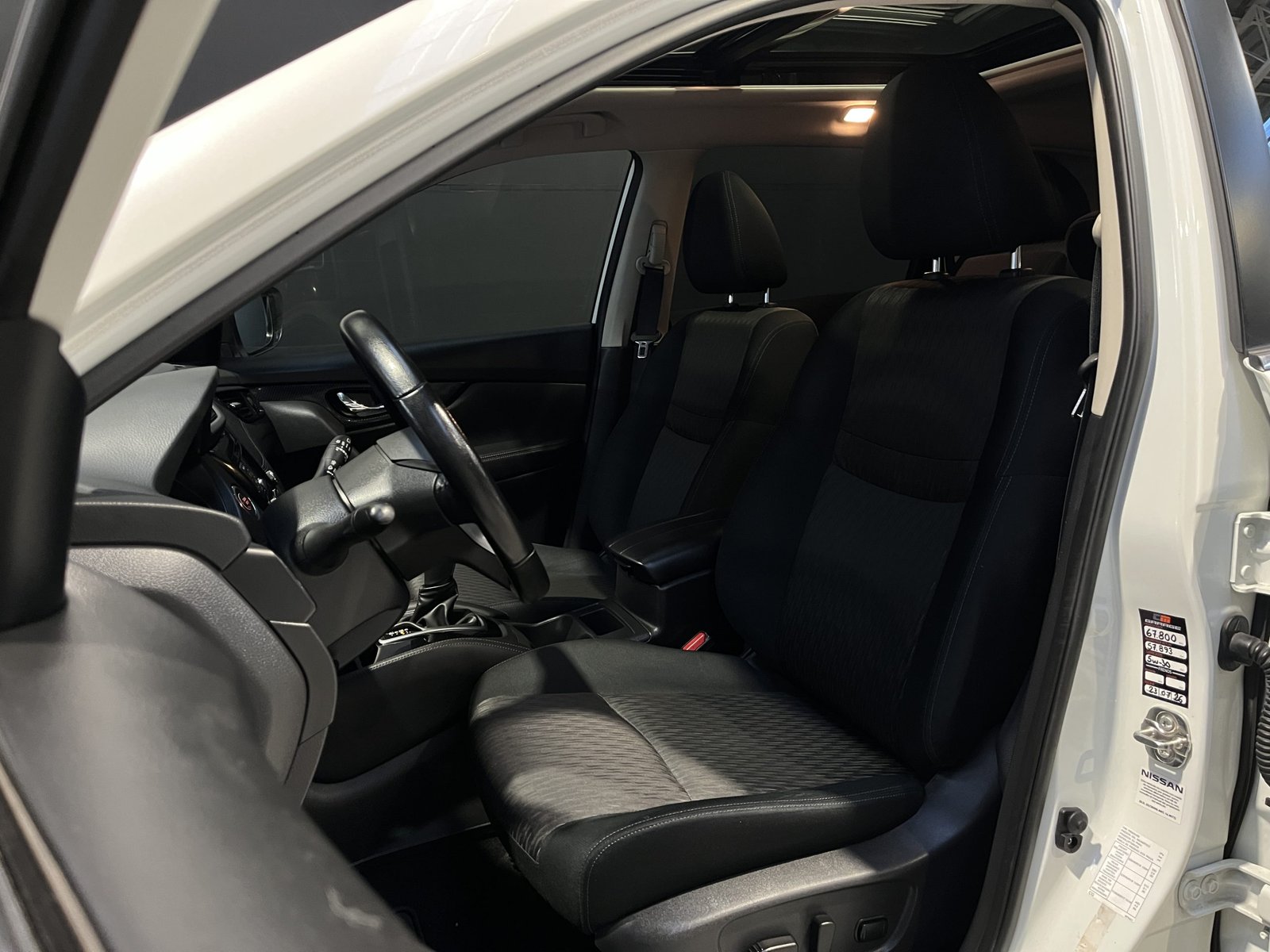 Nissan X-TRAIL ADVANCE CVT 2.5 AT 2023 - Imagen 12 de 20