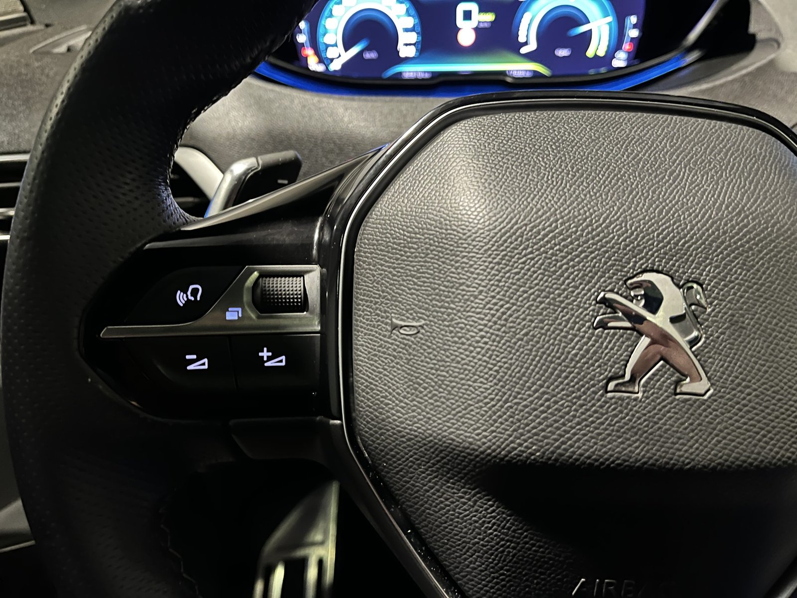 PEUGEOT 3008 HYBRID 300 4X4 1.6 AUT 2022 - Imagen 13 de 20
