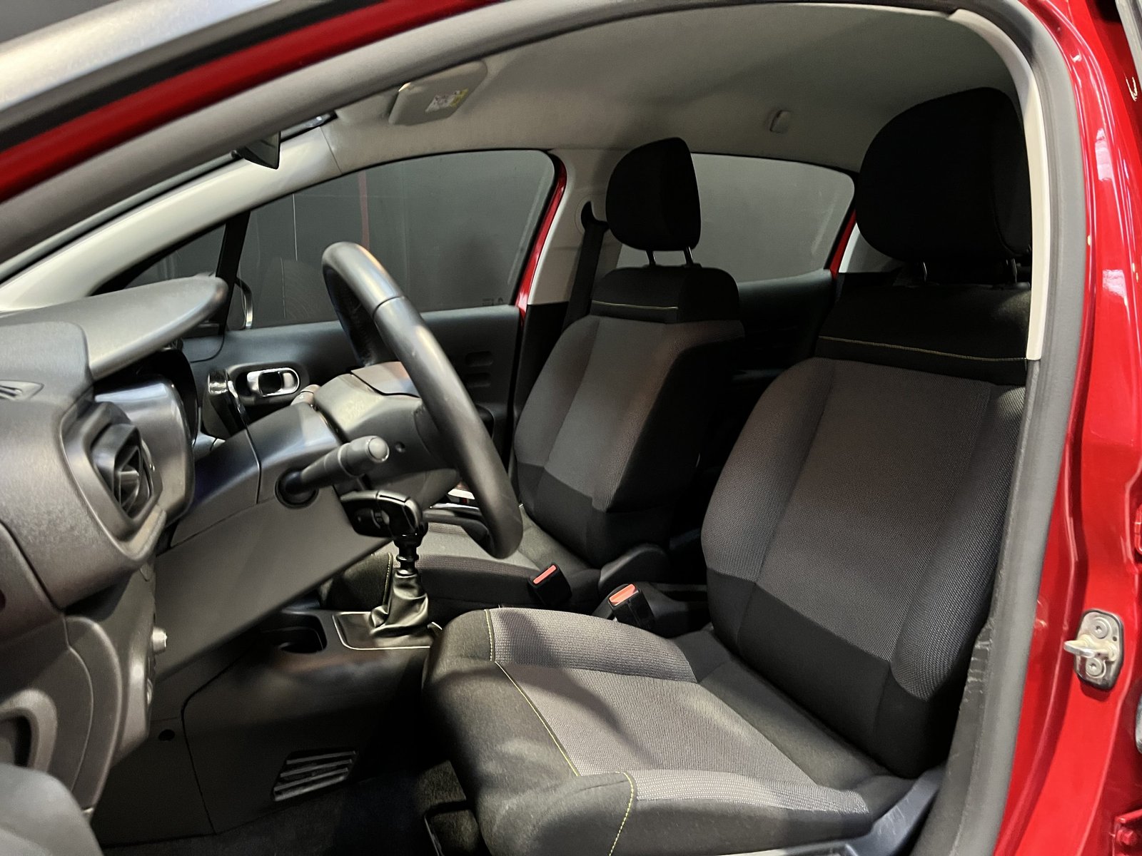 Citroën CITROEN C3 1.5 HDI MT FEEL 2022 - Imagen 12 de 20