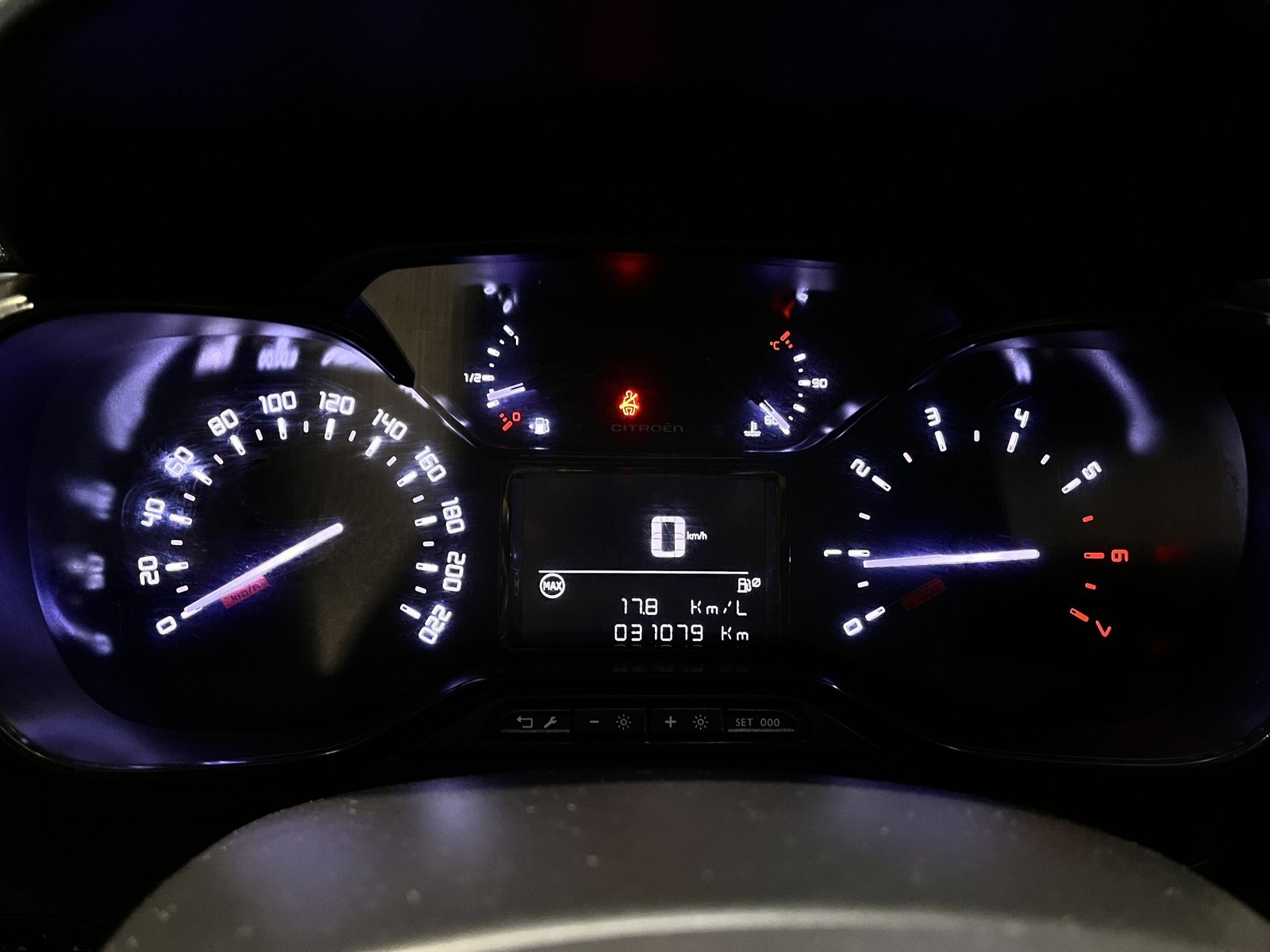 Citroën CITROEN C3 1.5 HDI MT FEEL 2022 - Imagen 18 de 20