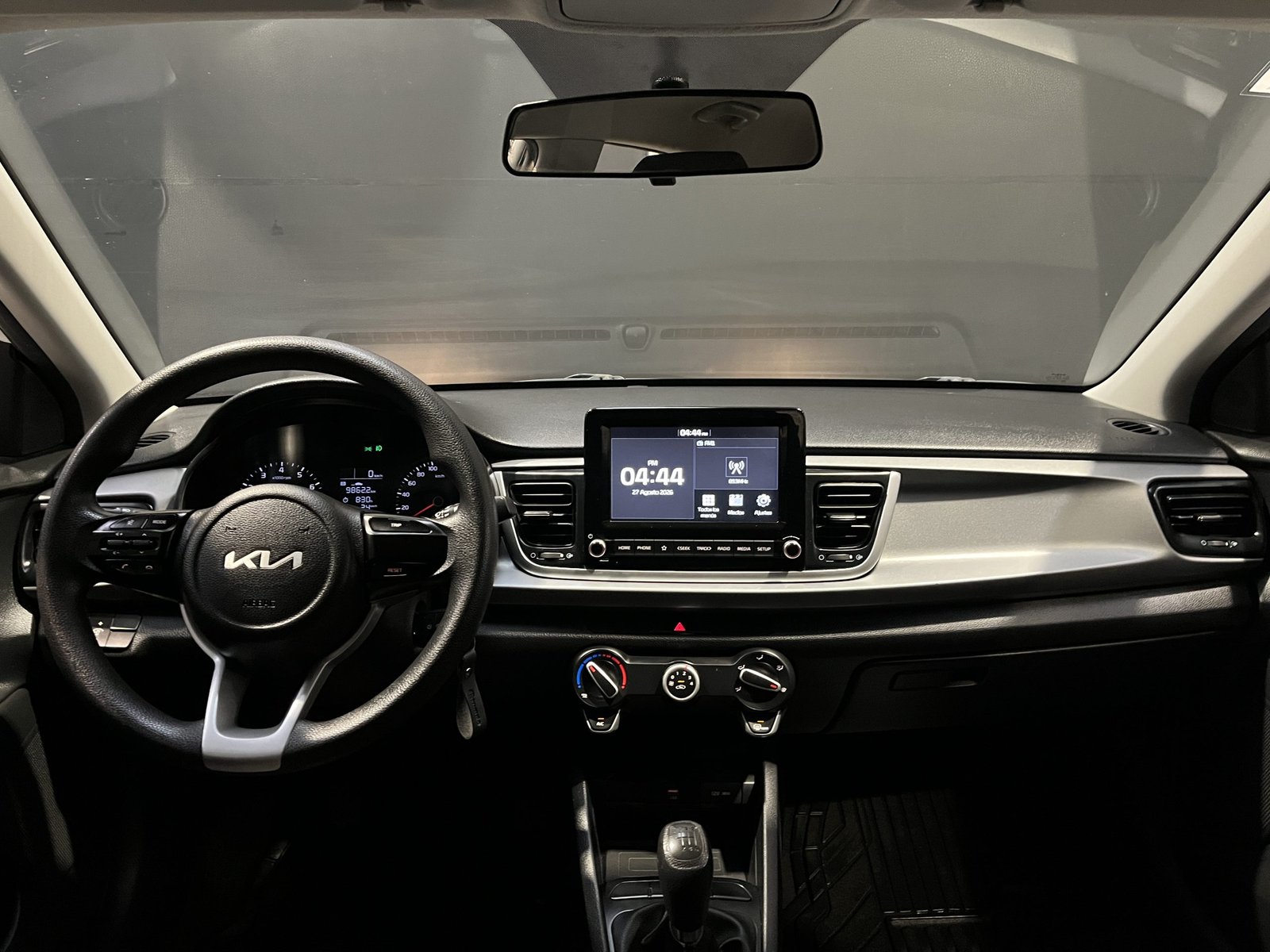 Kia RIO 5 1.4 LX MT 2022 - Imagen 13 de 19