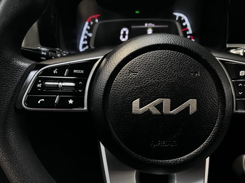 Kia SONET EX 1.5 MT 2022 - Imagen 18 de 19