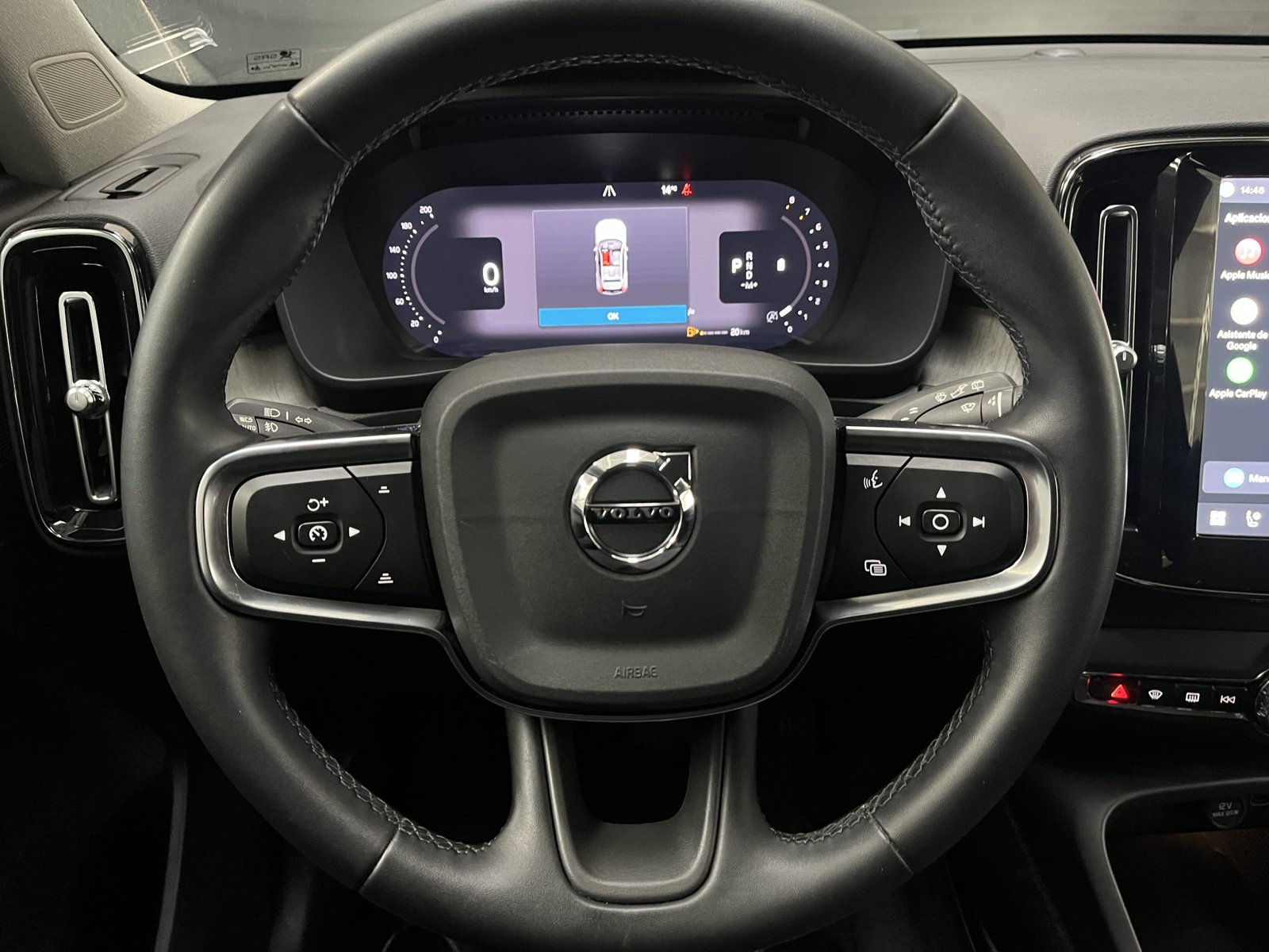 Volvo XC40 B4 PLUS 2.0 AUT 2024 - Imagen 12 de 17