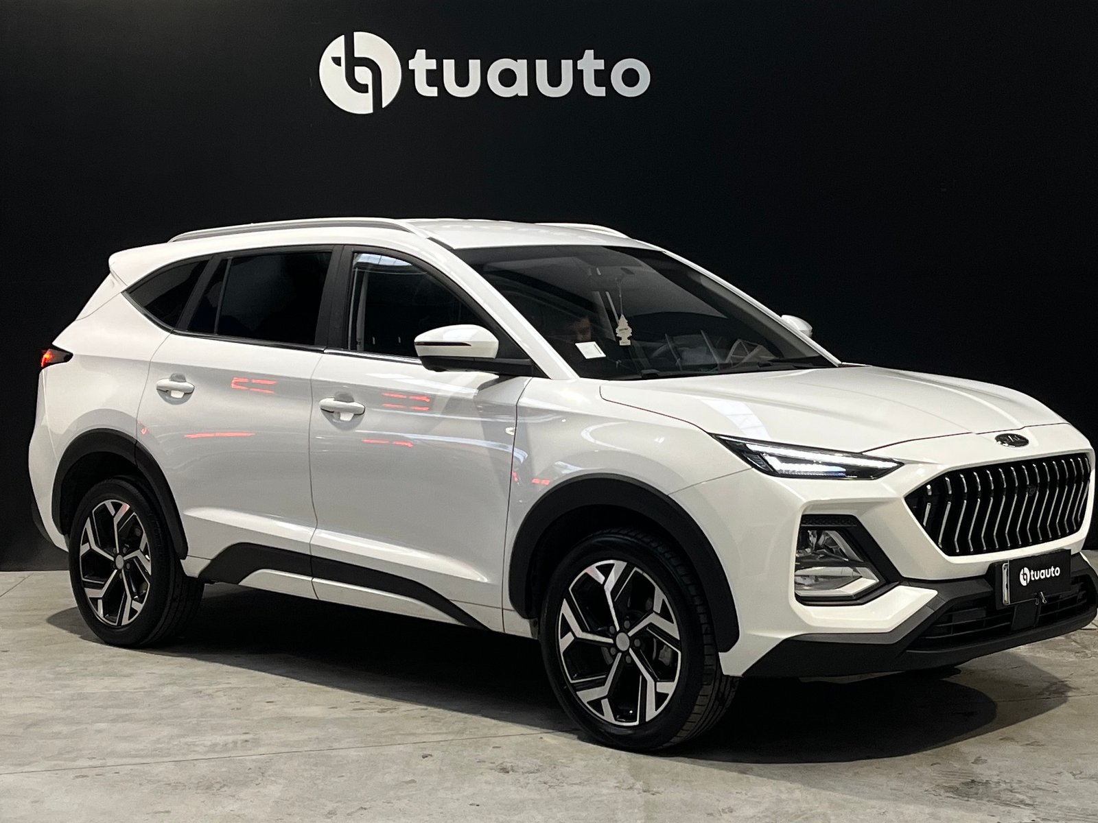 JAC JS8 LUXURY 1.5 AUT 2023 - Foto 2 de 19