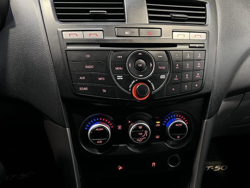 Mazda BT-50 SDX 4X4 3.2 AUT 2020 - Imagen 20 de 20