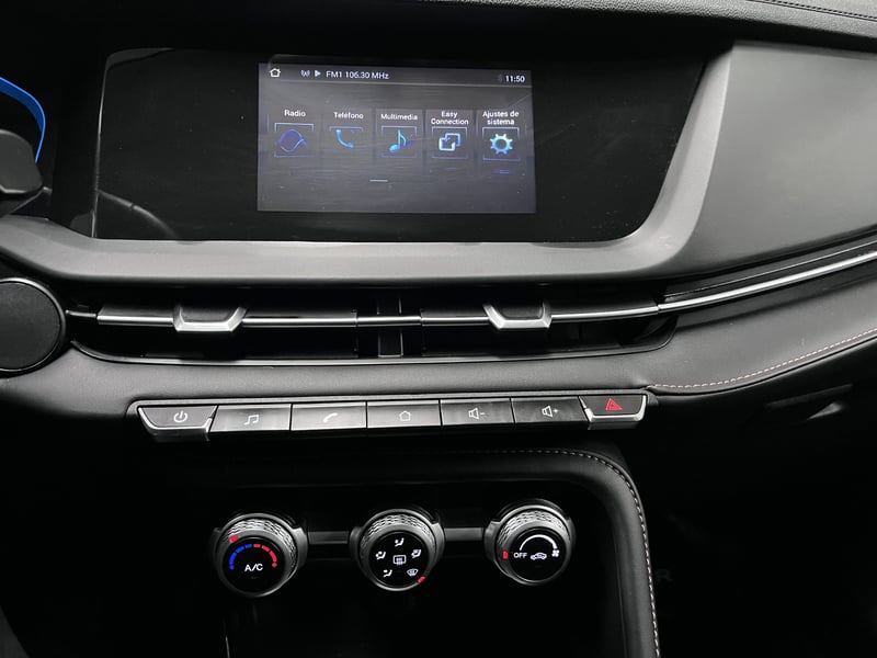 Changan CS15 HB 4X2 1.5 COM 2025 - Imagen 15 de 19