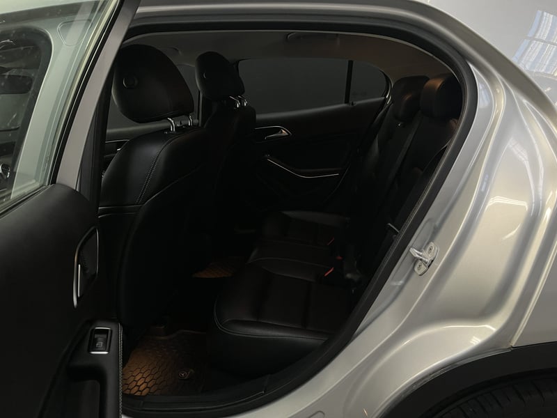 Mercedes-Benz GLA200 1.6 AUT 2018 - Imagen 10 de 19