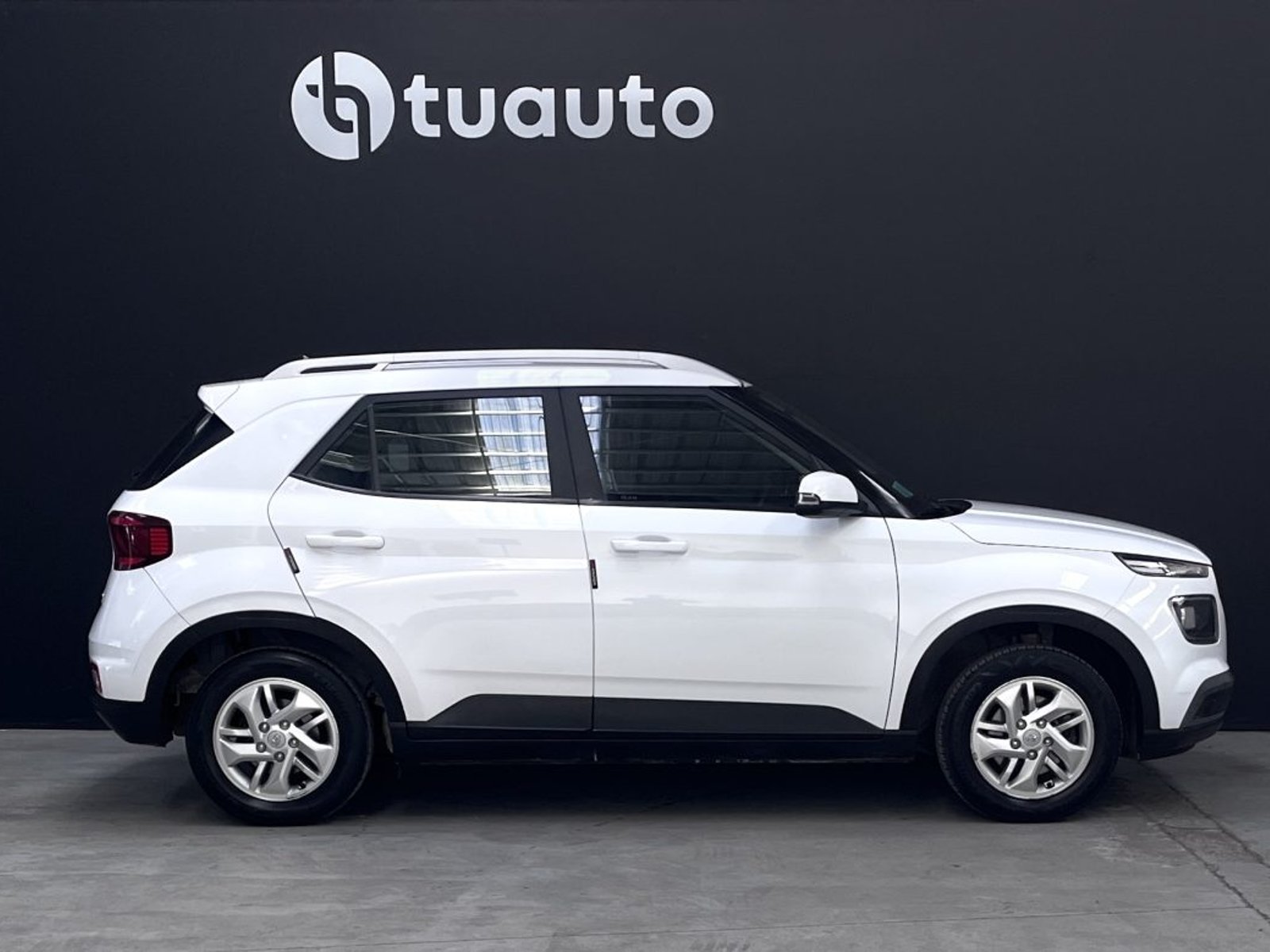 Hyundai VENUE QX VALUE MT 1.6 2023 - Foto 3 de 17