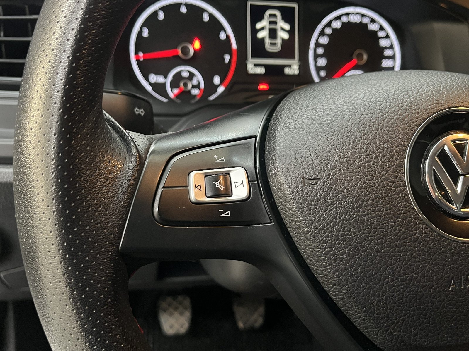 VOLKSWAGEN VIRTUS 1.6 TRENDLINE MT 2023 - Imagen 20 de 20