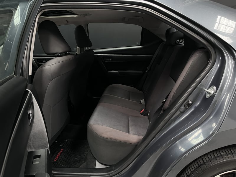 Toyota COROLLA 1.8 CVT LE 2018 - Imagen 9 de 18