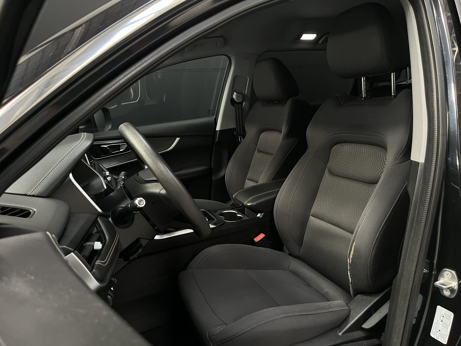 Chery TIGGO 8 1.5 GL MT 2021 - Imagen 11 de 18