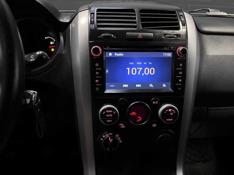 Suzuki GRAND VITARA GLX 4X4 2.4 2019 - Imagen 13 de 14