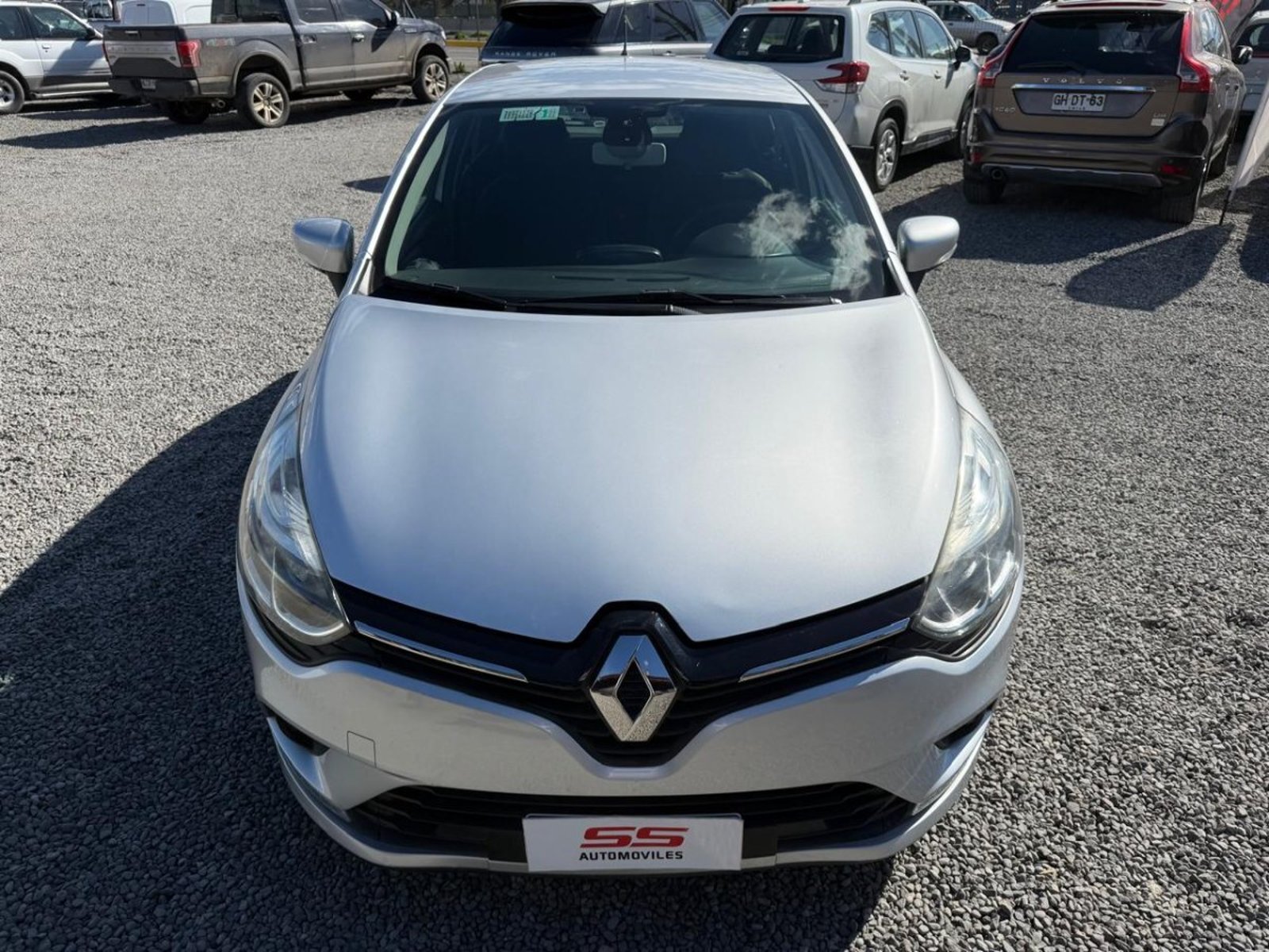 Renault CLIO IV 1.2 HB MT5 Renault Clio 2017 - Foto 3 de 10