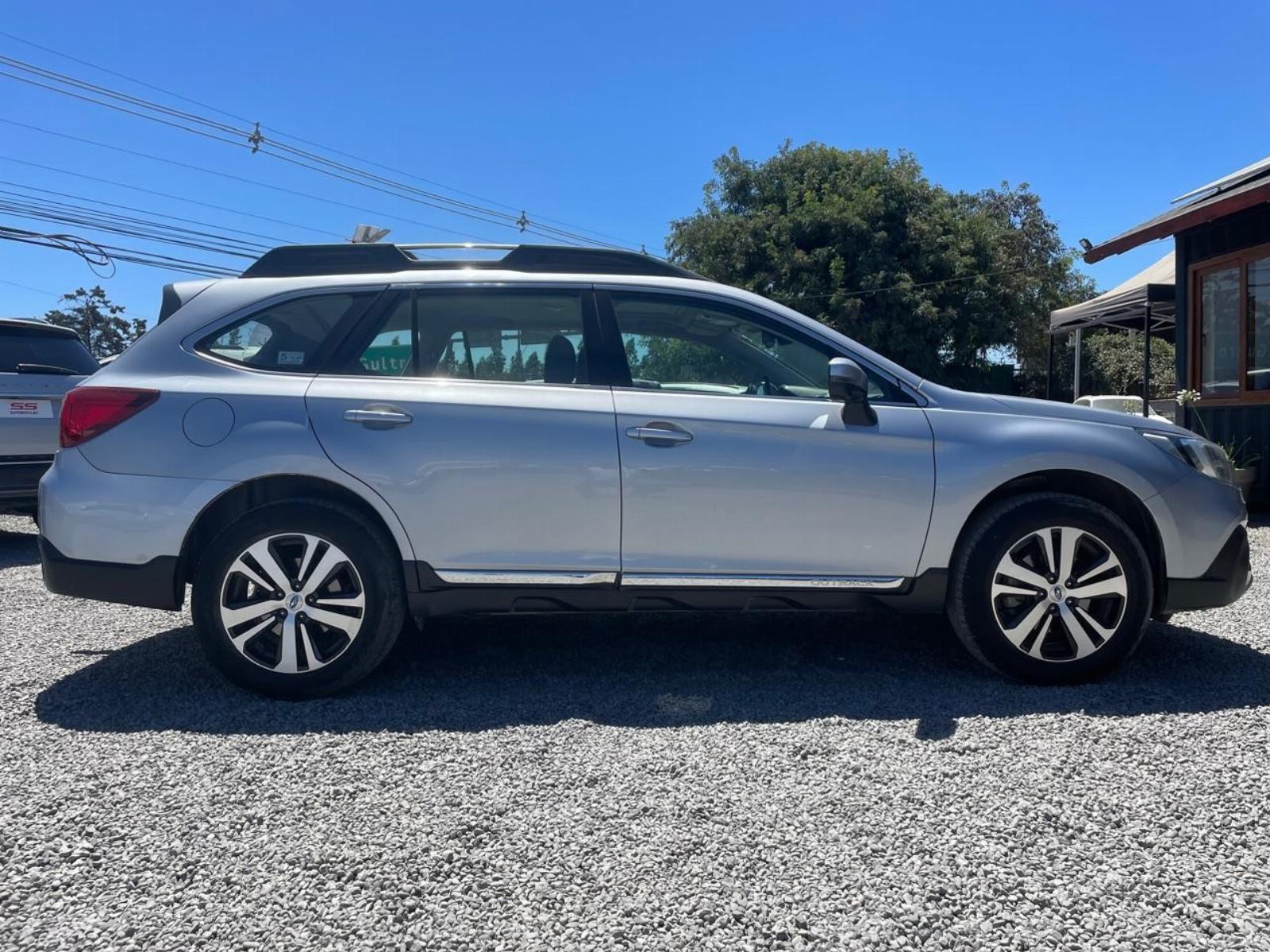 Subaru NEW OUTBACK LIMITED 2.5 AT AWD 20 Subaru Outback 2021 - Imagen 5 de 10