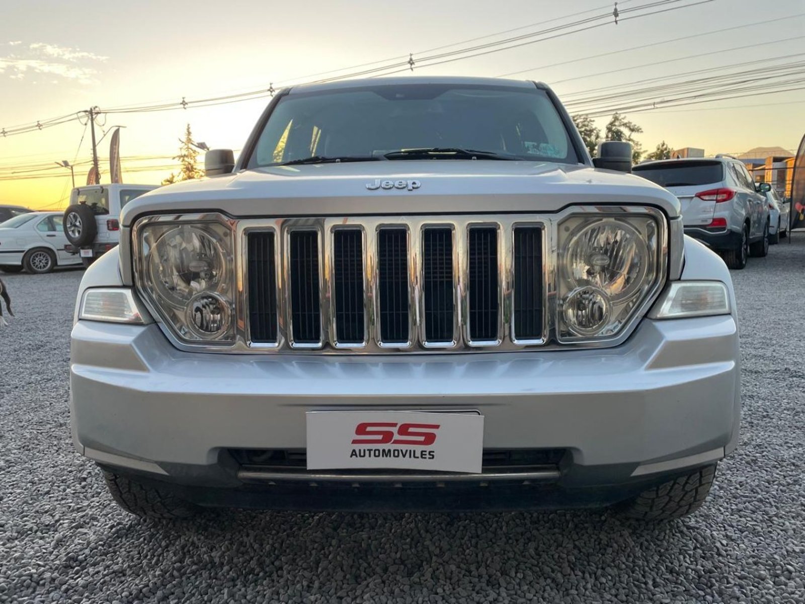 Jeep CHEROKEE LIMITED3.7 AUT 4X4 Jeep Cherokee 2013 - Foto 2 de 9